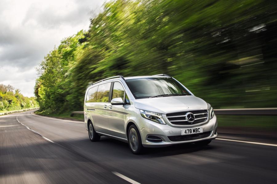  Mercedes-Benz V250 BlueTec Extralang Avantgarde 2015 года  (UK) (фото 11 из 24)
